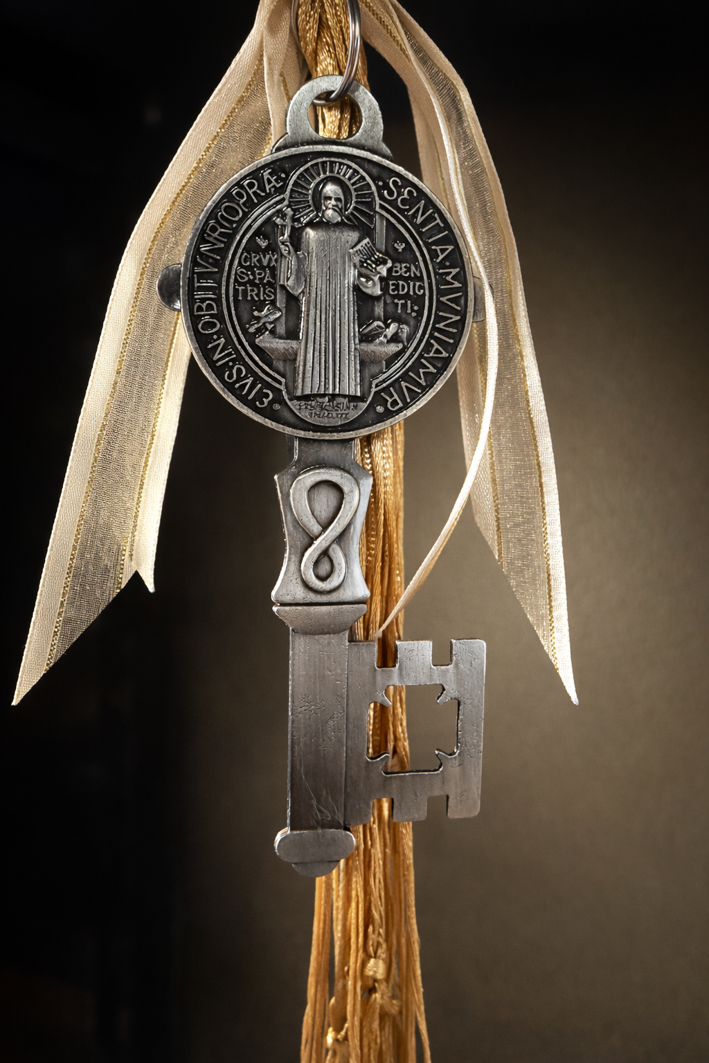 ✨ San Benito Key Protection Amulet (Spiritual Defense Charm) ✨