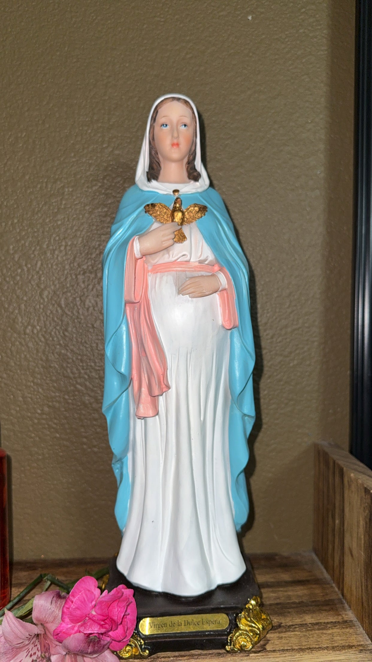 Virgen de la Dulce Espera Statue